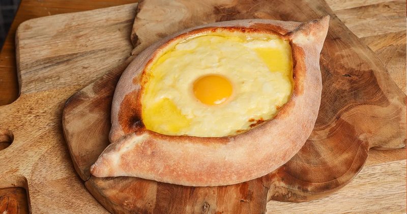 Adjarisk Khachapuri